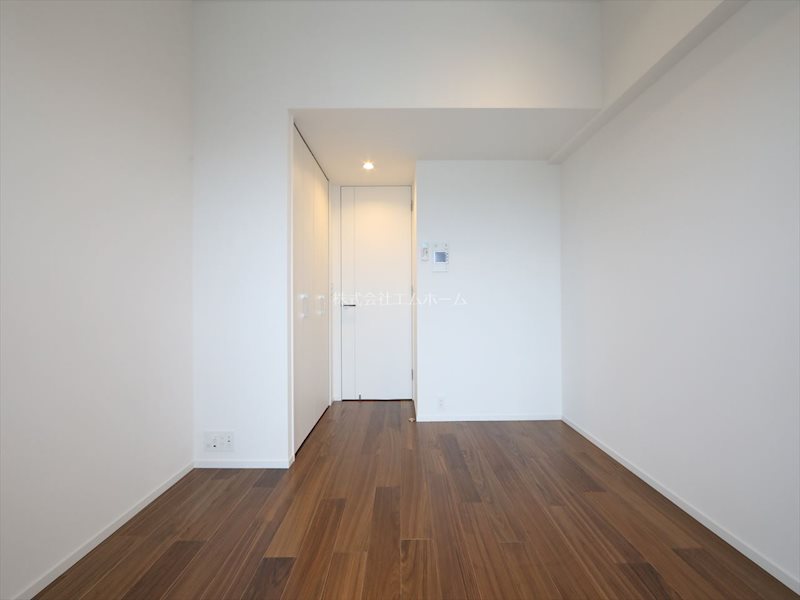 その他　洋室6.6帖　エアコン付　南向きバルコニー