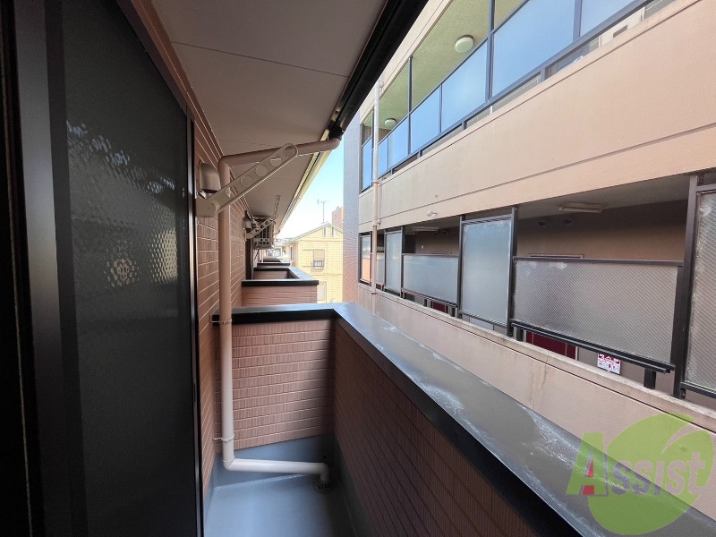 バルコニー　バルコニーが付いているので洗濯物も干せます！