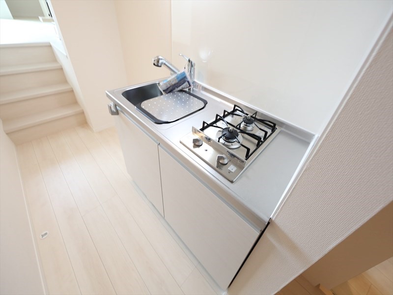 キッチン　システムキッチン（ガス2口コンロ付）浄水器付き