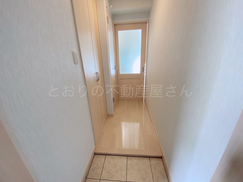 玄関　※参考画像