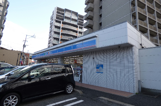 コンビニ　ローソン　小倉田町店（コンビニ）まで177m