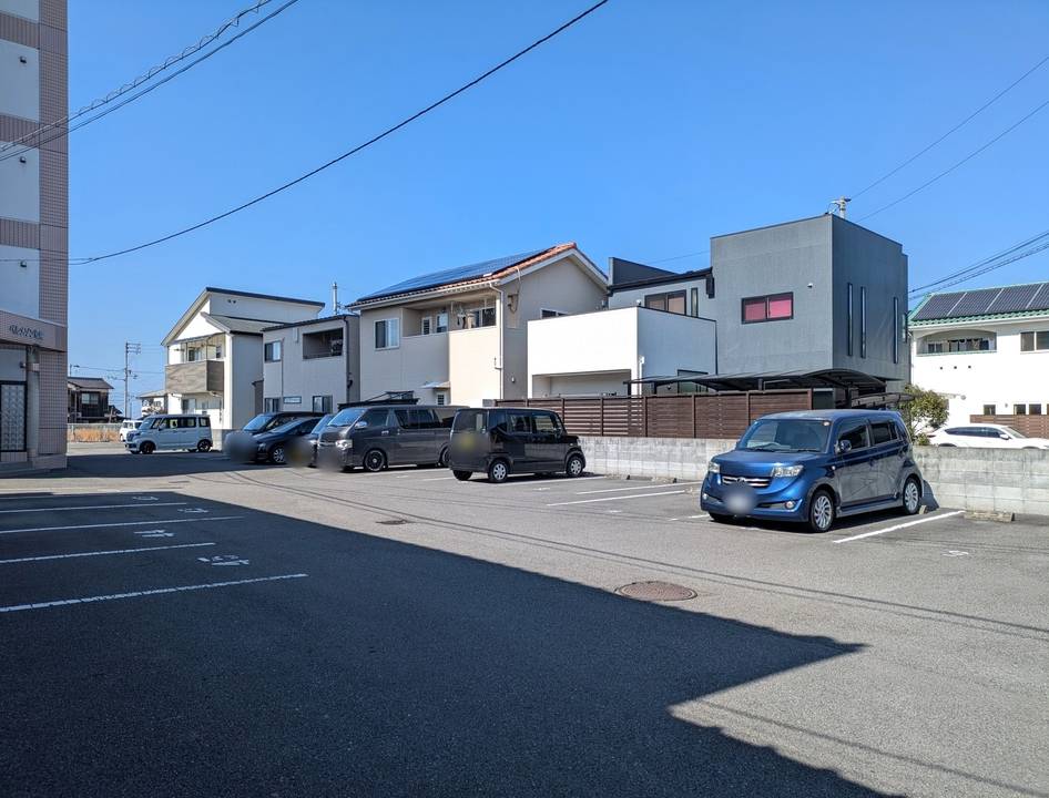 駐車場　駐車場