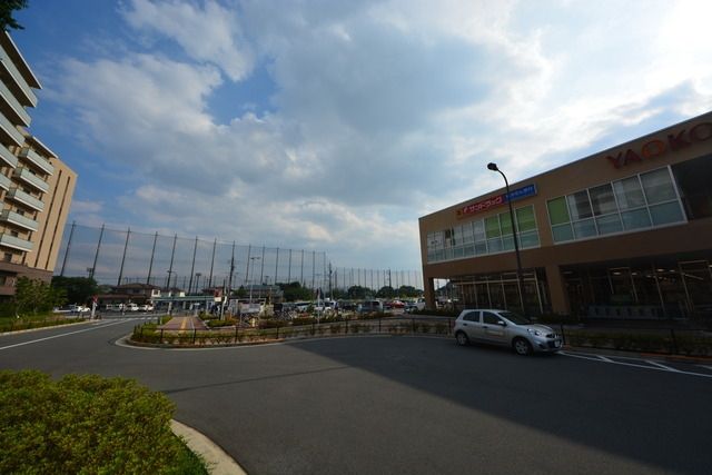 その他　駅前（その他）まで800m