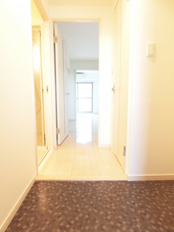 玄関　詳細は、RISUMO江坂本店→06-6155-7137まで♪