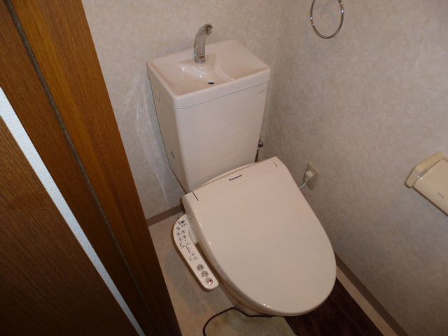 トイレ　ウォシュレット