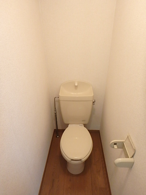 トイレ　こちらの部屋には家具・家電は付いておりません。