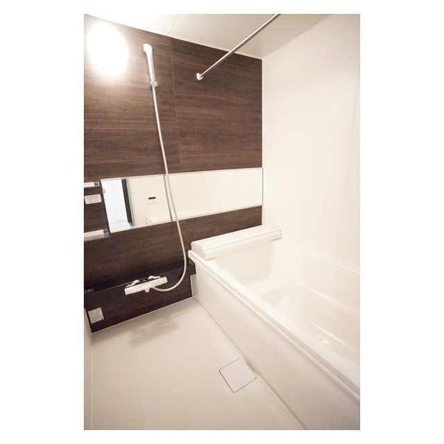 バス・シャワールーム　洗練されたゆとりのあるバスルーム