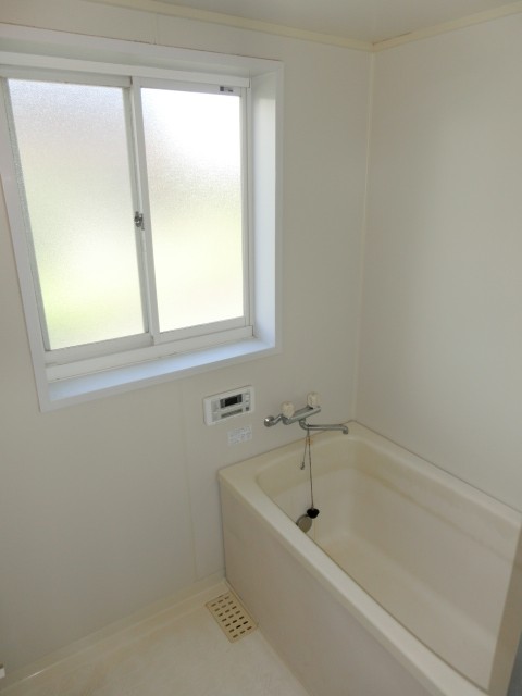 バス・シャワールーム　追焚機能付き浴室