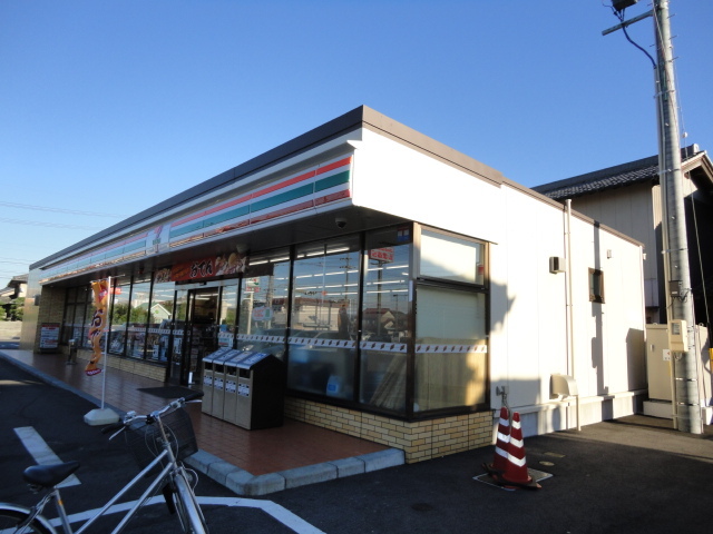 コンビニ　セブンイレブン関市東新町店（コンビニ）まで315m