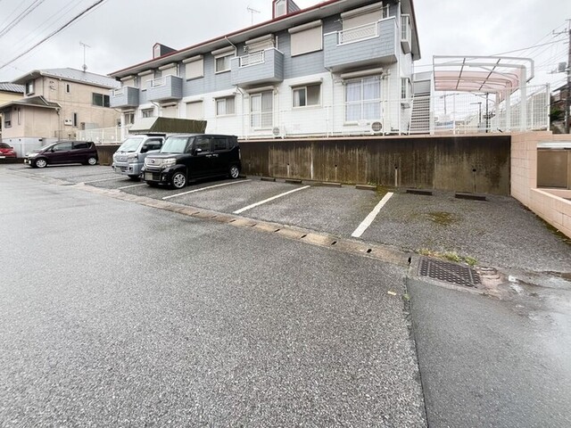 駐車場　駐車場