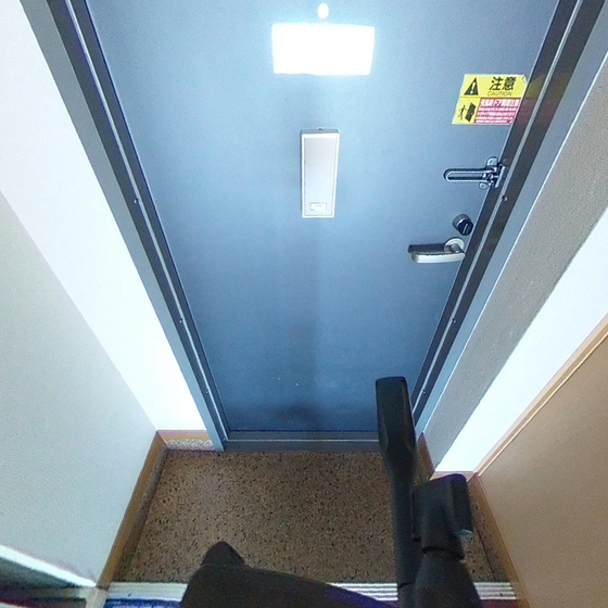 玄関　※別部屋の写真です