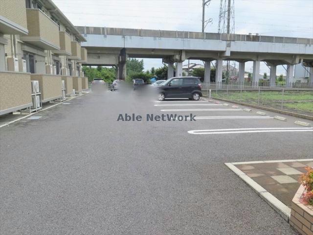 駐車場　駐車場