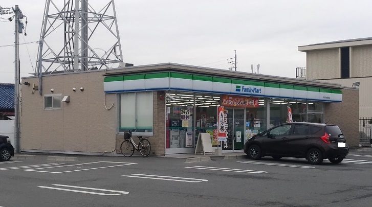 コンビニ　ファミリーマート四日市城西町店（コンビニ）まで508m