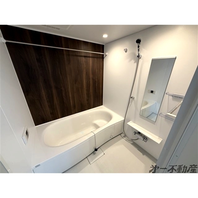 バス・シャワールーム　バスルーム