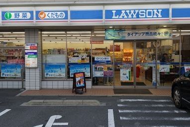 コンビニ　ローソン中区金山五丁目店（コンビニ）まで90m