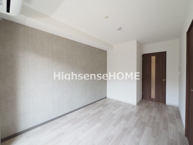 その他部屋・スペース　開放的な寝室です