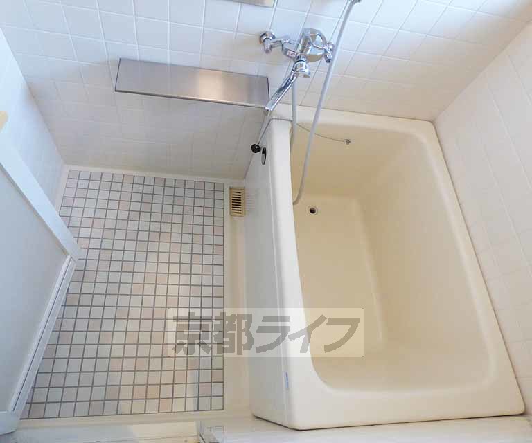 バス・シャワールーム　清潔感があります