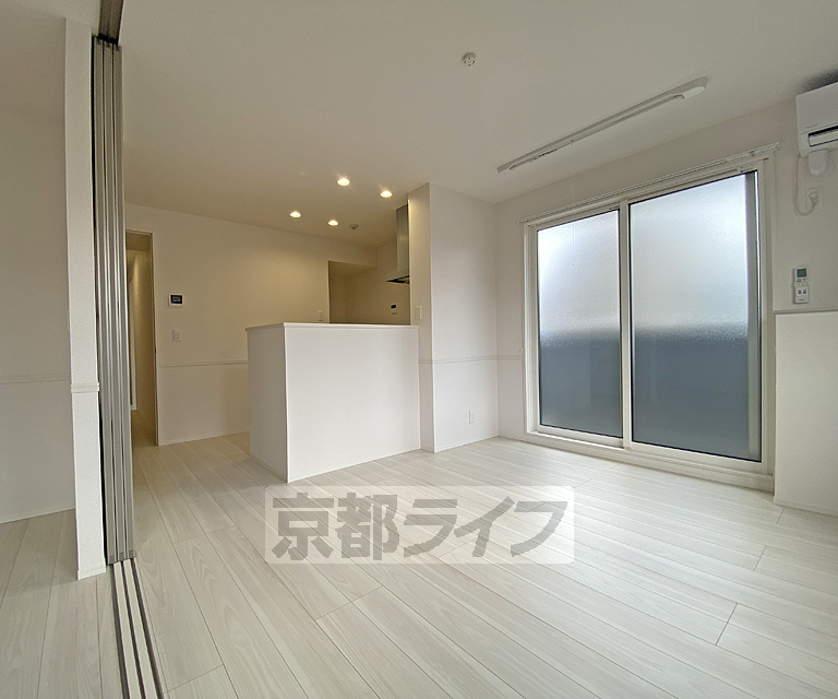 居室・リビング　２０２５年１１月築の物件です