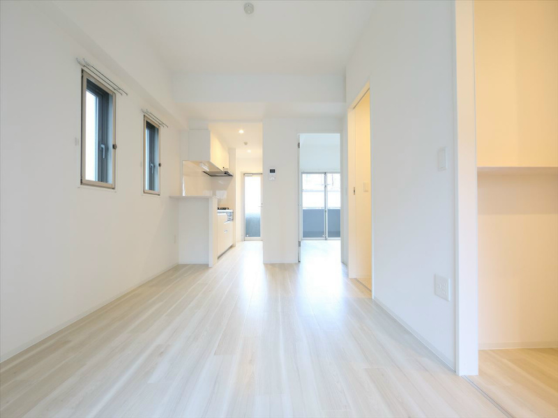 居室・リビング　ＬＤＫ11.6帖　システムキッチン　エアコン完備