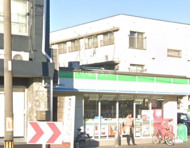 コンビニ　ファミリーマート 大宮浅間町店（コンビニ）まで1087m