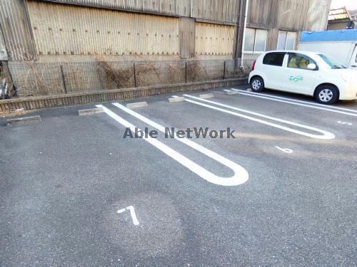 駐車場　駐車場