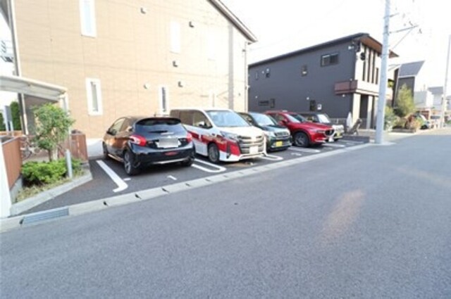 駐車場　駐車場