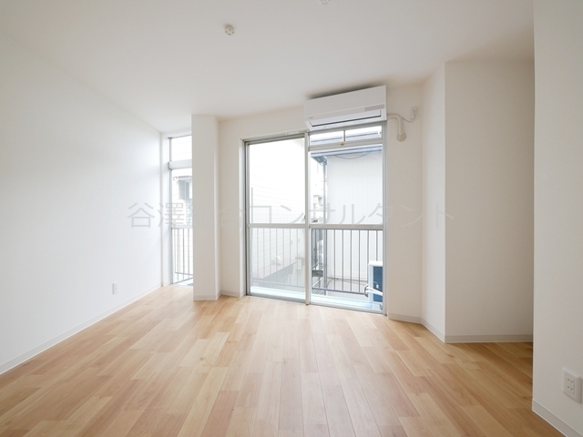 居室・リビング　エアコン付、角部屋、フルリフォーム済