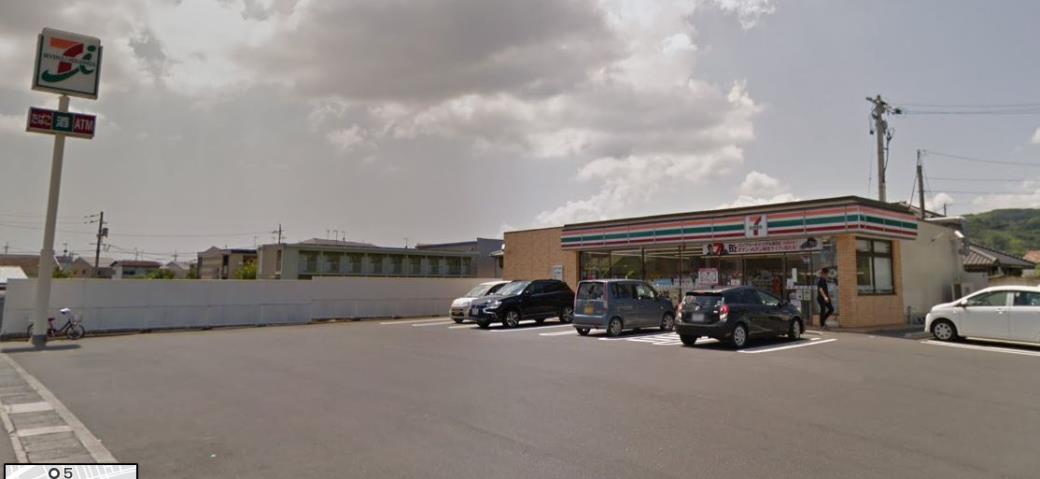 コンビニ　セブンイレブン（コンビニ）まで275m