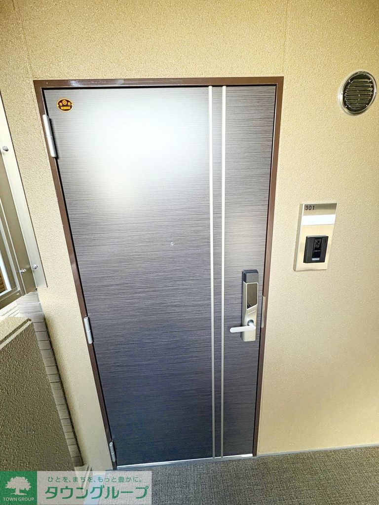 玄関　お問合せはタウンハウジングまで！※現地待合わせ相談可能