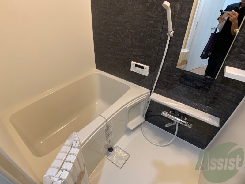 バス・シャワールーム　浴室乾燥機能や追い焚きと設備が優れております。