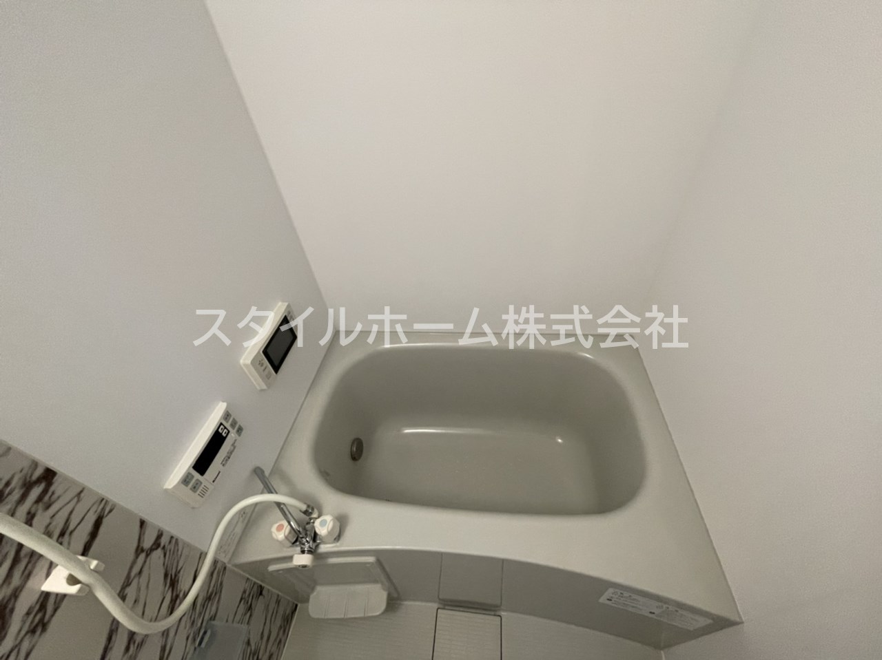 バス・シャワールーム　別部屋写真です。