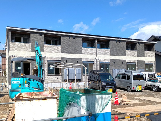 建物外観　建築中