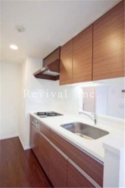 キッチン　解放感あるキッチンスペースです