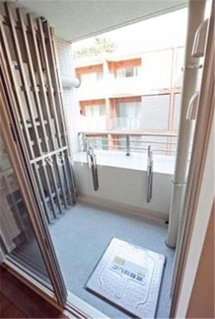 バルコニー　ランテンヌ四谷　バルコニー