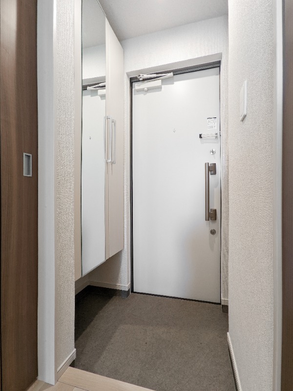 玄関　図面と現状に相違がある場合には現状を優先