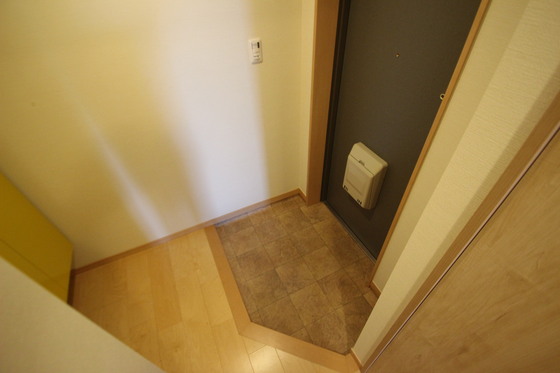 玄関　※別部屋の写真です