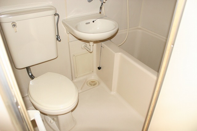 バス・シャワールーム　落ち着いた空間のお風呂です