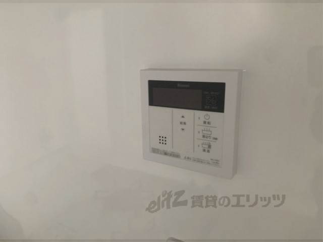 その他設備　給湯器リモコン