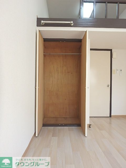 居室・リビング　クローゼット