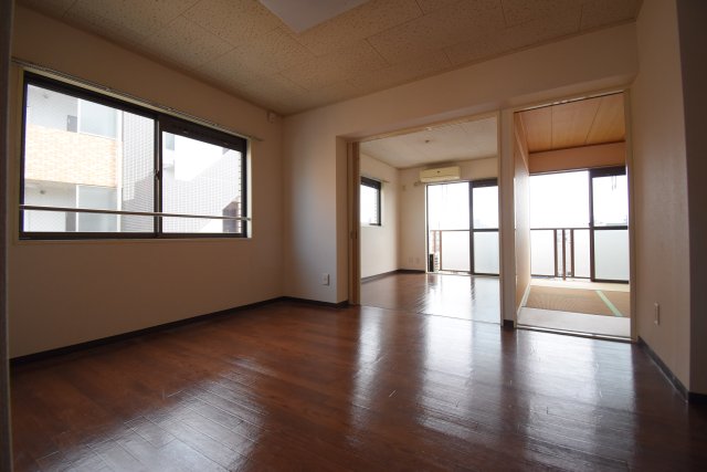 居室・リビング　同仕様写真