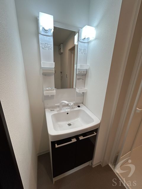 洗面設備　同仕様