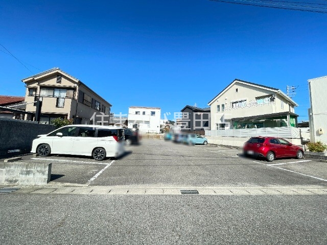 駐車場　敷地外