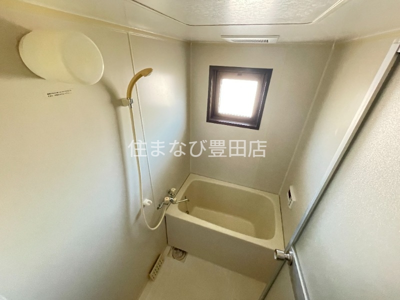 バス・シャワールーム　同タイプ写真