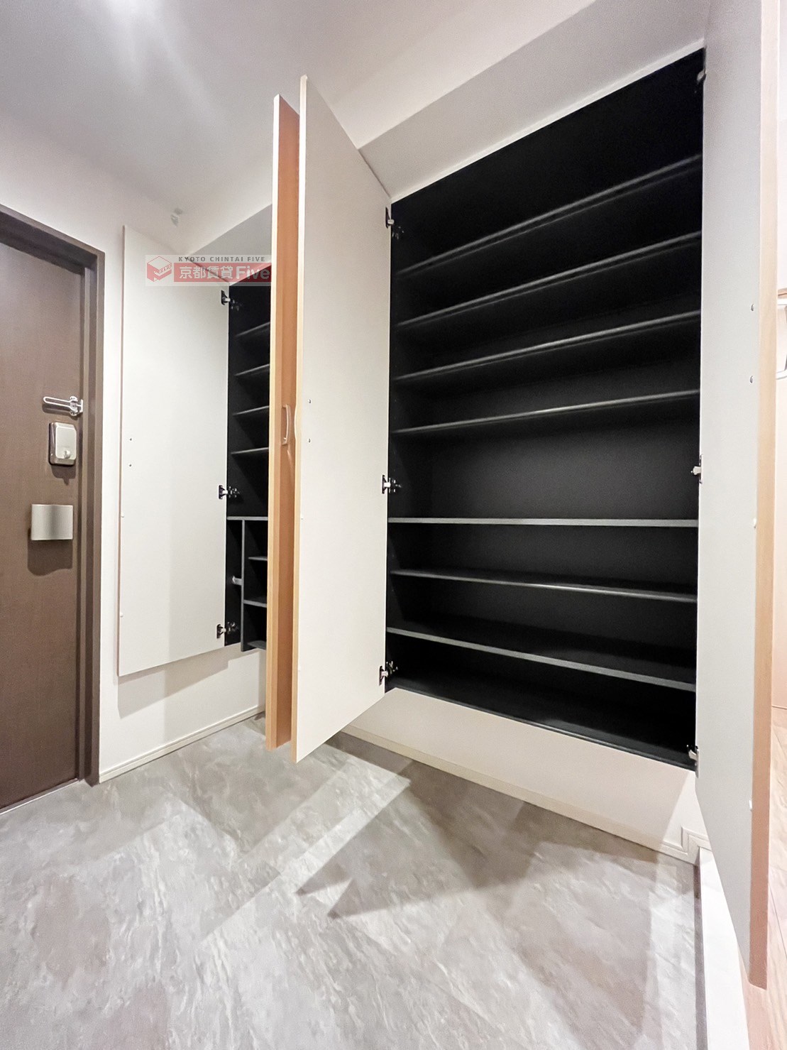 その他設備　シューズボックス