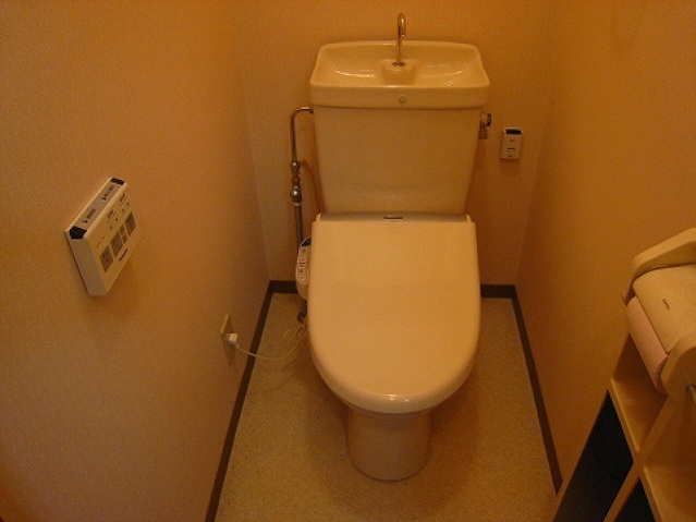 トイレ　同物件別号室