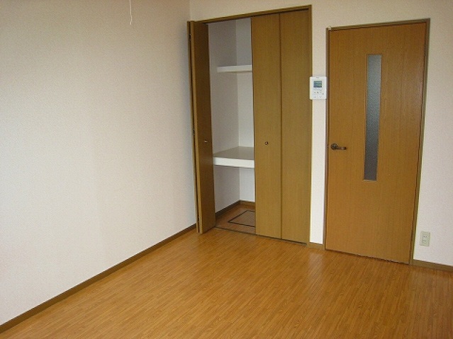 収納　同物件別号室