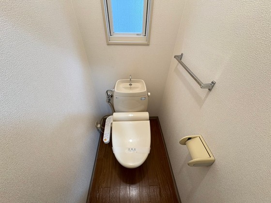 トイレ　※別号室のお写真です