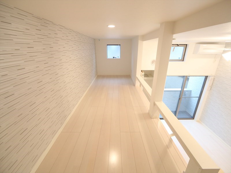 その他部屋・スペース　上段ロフト5.5帖（収納としてもお部屋としても使えます）