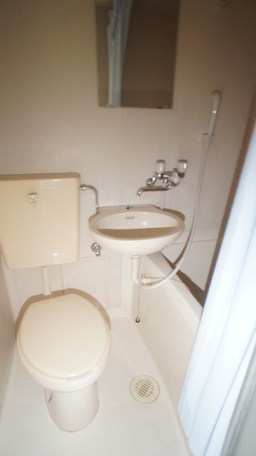 バス・シャワールーム　丸洗いのできるお掃除ラクラクの洗面台付き３点ユニットです☆