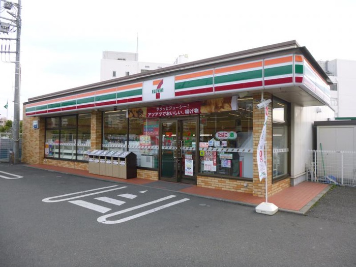 コンビニ　セブンイレブン茅ヶ崎本宿町店（コンビニ）まで950m